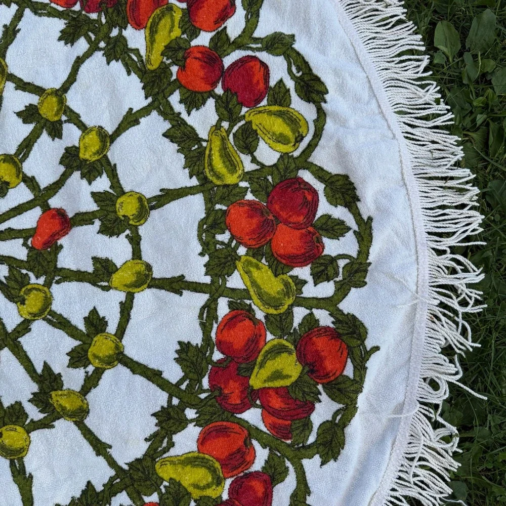 VTG Round Terry Cloth Tablecloth Beach Towel 49in Fruit Apple Pear Fringe Retro